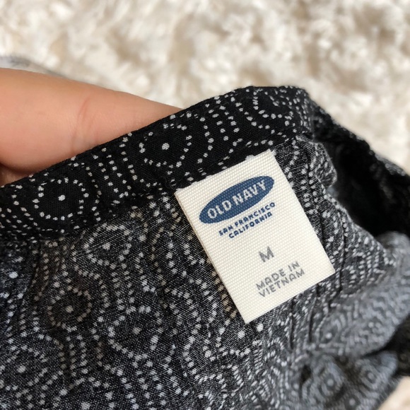 🔥5/25 sale🔥Old Navy lightweight shirt - Picture 6 of 6